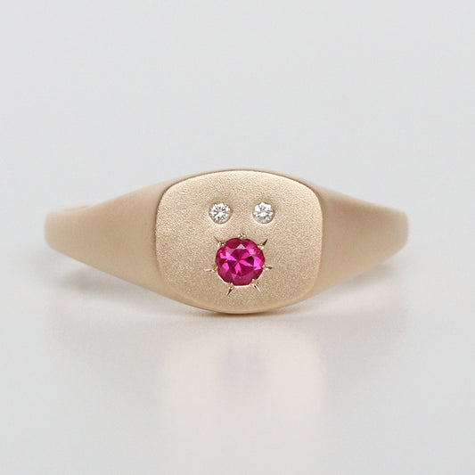 PETITE SIGNET RING - RUBY