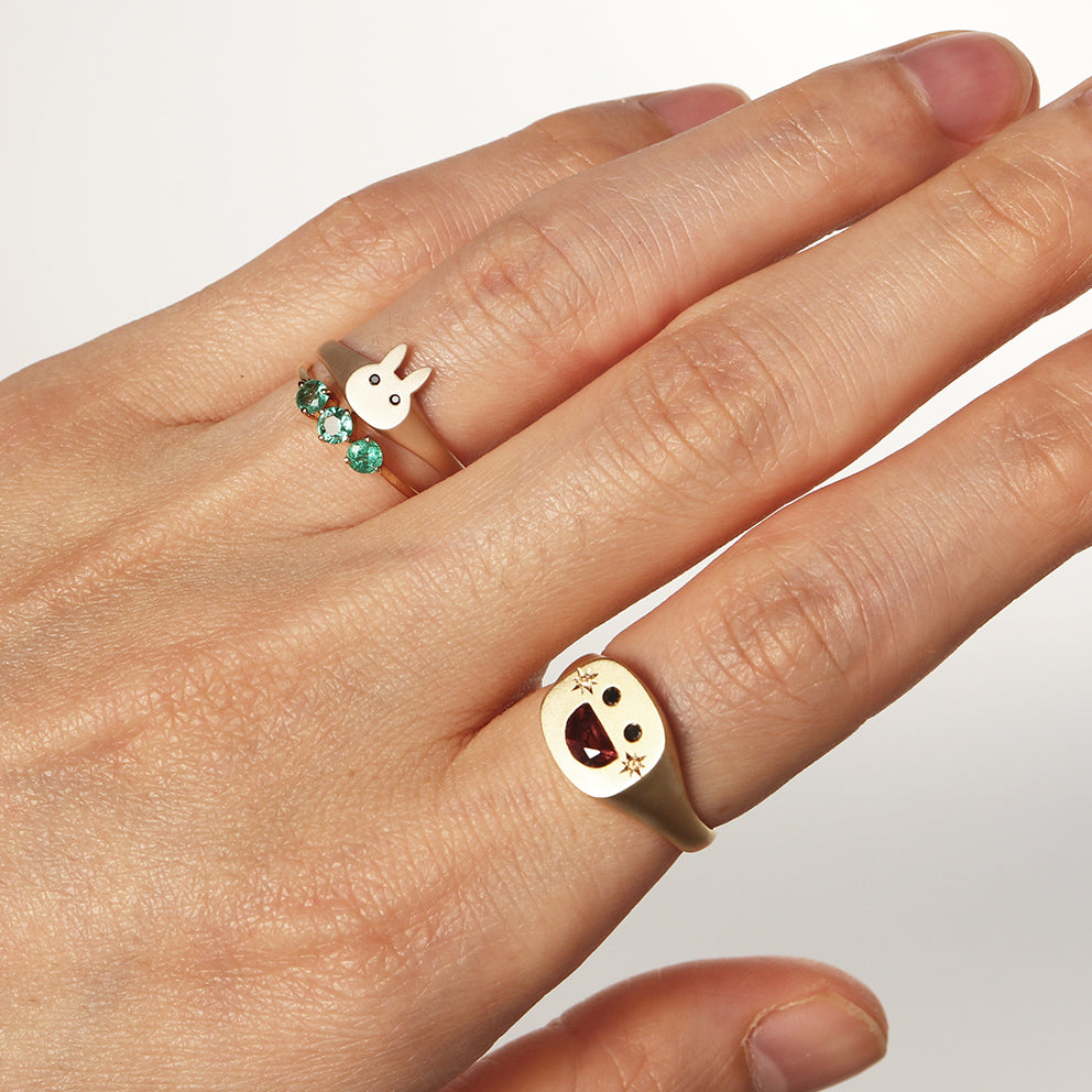 BUNNY SIGNET RING