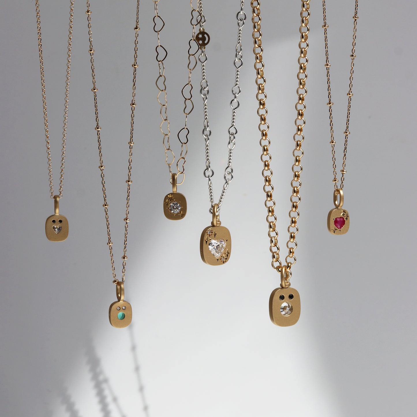 DIAMOND_REVERSIBLE SMILE CHARM