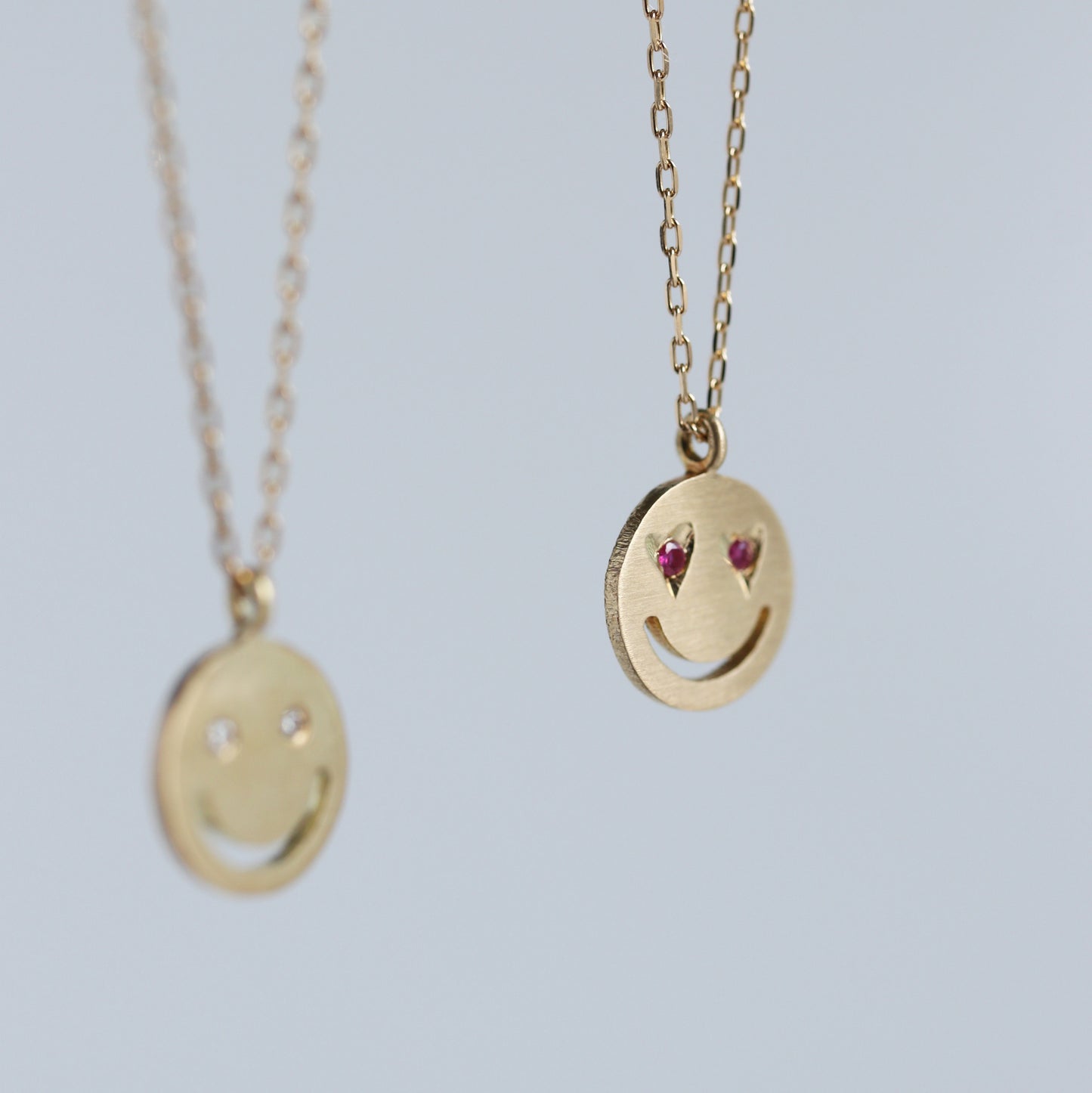 SMILEY NECKLACE