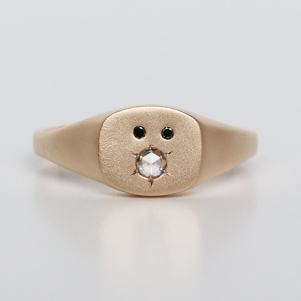 PETITE WOW SIGNET RING - DIAMOND